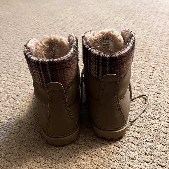 DLG Camel to Green Boot with Plaid Style on Back - Picture 6 of 8